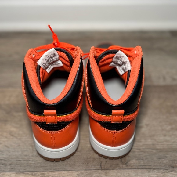 Nike Dunk High "Chenille Swoosh” 'Safety Orange' Size 10 - Picture 6 of 11